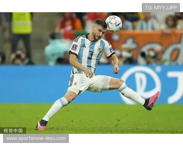 阿库尼亚：稳固防守助力球队，提升后防线表现