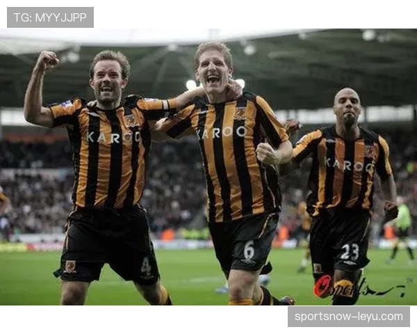 赫尔城保级之路：坚韧防守与团队精神铸就奇迹