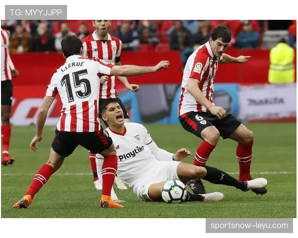 塞维利亚高压逼抢显成效,状态回升全力争胜 塞维利亚高压逼抢显成效,状态回升全力争胜