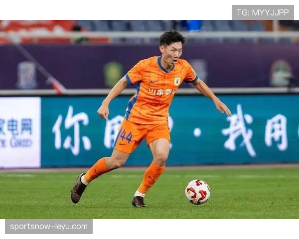 山东泰山高位压迫防线空间暴露频繁，赛季阶段性防守稳定性面临考验